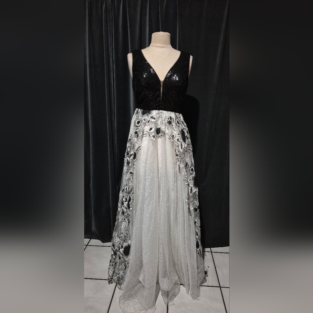 Nicole Miller Black and White Floral Maxi Dress